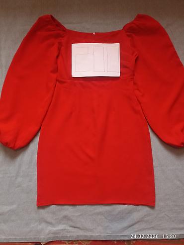 Повседневные платья: Женские платья — 4 модели 1) Платье мини, ярко‑красное - Прямой — 1