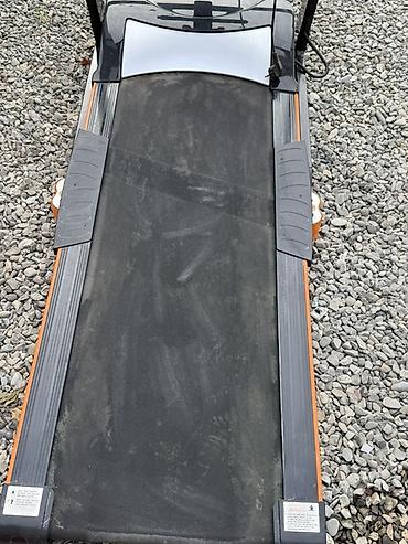 qacış aləti: Elektrikli qaçış aparatı / treadmill - Geniş konsol paneli: LCD — 5