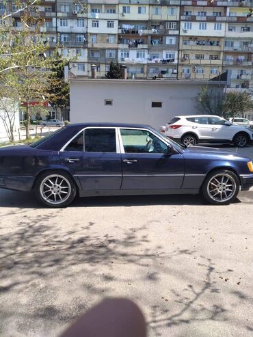 maşin aliram: Mercedes-Benz 280: 2.8 l | 1995 il Sedan