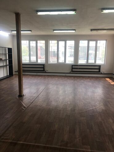 Офисы: Сдаю Офис, 70 м², В административном здании, 1 линия, С отдельным входом