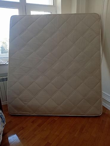 Matraslar: Iki neferlik matras satilir. Çarpayisi istikbaldan idi. Eni 1.80 — 3