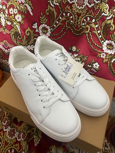 lufian: Lufian Shoes kişi krossovkası.Qiymet 60 son - Rəng: tam ağ - — 5
