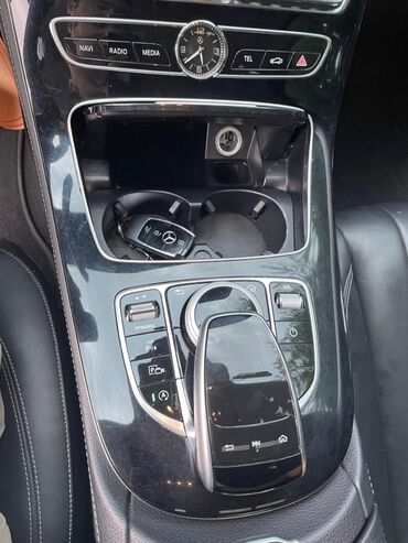 Mercedes-Benz: Mercedes-Benz E 220: 2 l | 2016 il Sedan — 10