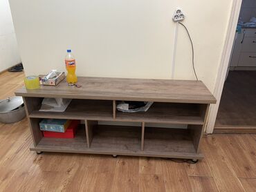 тумба на колесиках: Тумба под ТВ/медиатумба на колёсиках. - Материал: ЛДСП с текстурой