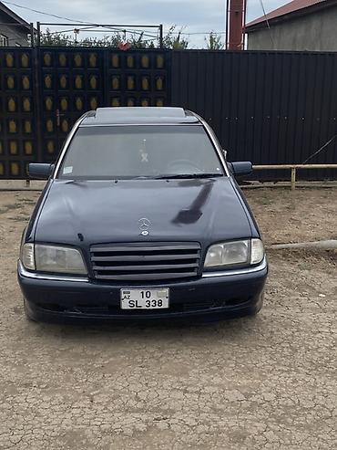 Mercedes-Benz: Mercedes-Benz sedan - Korpus: 4 qapılı sedan, tünd rəng - Salon — 5