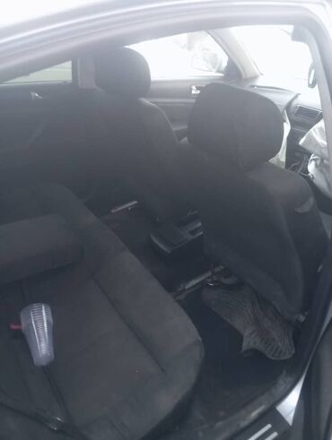 домкрат для авто: Volkswagen Passat: 2001 г., 2 л, Механика, Бензин, Седан