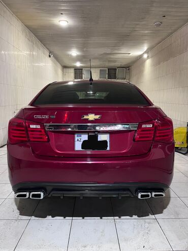 Chevrolet: Chevrolet Cruze RS – sedan - Rəng: tünd al qırmızı (metallik) - — 2