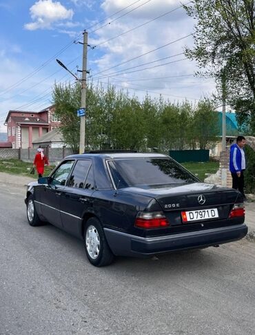 спринтер автомат грузовой: Mercedes-Benz W124: 1990 г., 2.3 л, Механика, Бензин, Седан