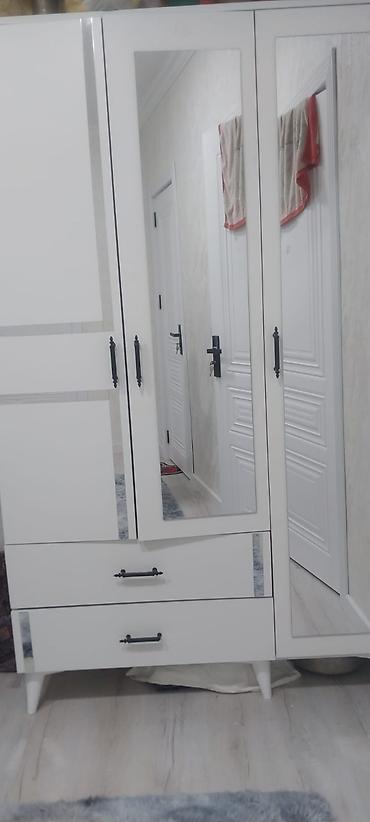ayna qapi: Yeni, 3 qapılı, Ağ, Açılan, Düz dolab — 4