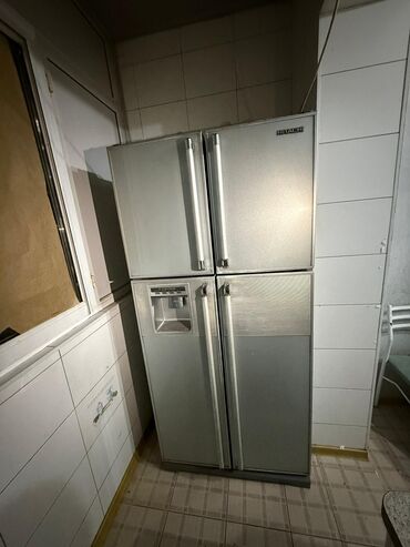 кулеры для воды: Холодильник Hitachi, Side-By-Side (двухдверный)