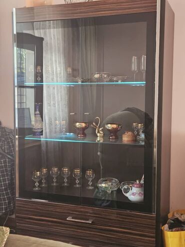 прайс лист на отделочные работы 2022: Продам широкий диван: ширина 240 см, высота 105 см, цена 27000 сом