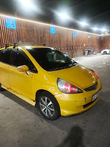 фит 10 регион: Honda Fit: 2005 г., 1.5 л, Вариатор, Бензин, Хэтчбэк — 2