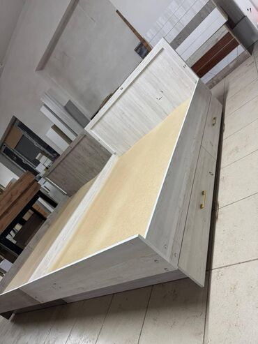 Двуспальные кровати: Двуспальные кровати — 8