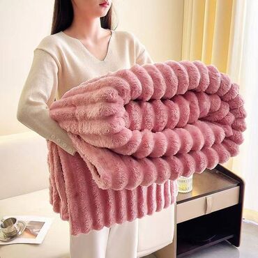 Ćebad i pokrivači: Cebe - prekrivac Toplo premekano, prelepo 160x200- 2600din 230x200- — 4