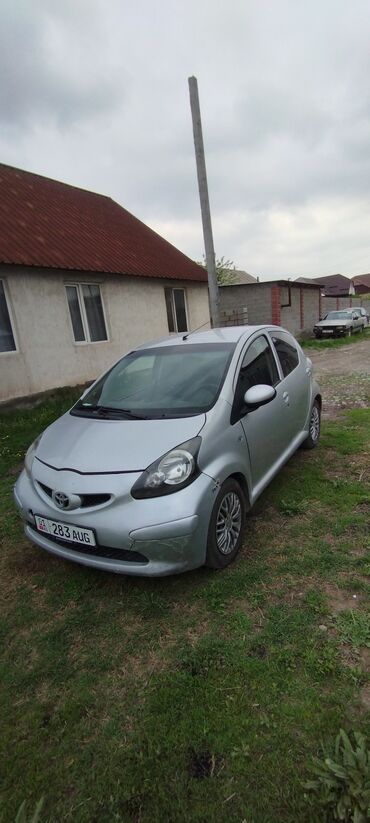 Toyota: Toyota Aygo: 2008 г., 1 л, Механика, Бензин, Хэтчбэк