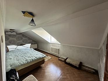 Продажа коттеджей и домов: 5 и более комнат, 130 м², 6 соток, Бишкек, Аламединский рынок / базар Собственник — 11
