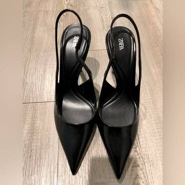nike air max command black: Pumps, Zara, 37