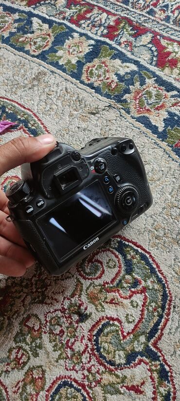 Фотоаппараты: Срочно сатылат Canon 6D 50mm обьектив 2 шт батарейка +Оргинал