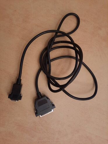 Druga oprema za računare i laptopove: Stari retro modem i adapter za kompjuter.

Nepoznato stanje — 16