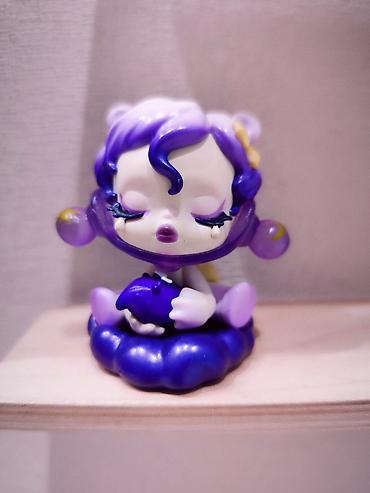 pop mart: Фигурка Skullpanda Pop Mart, из серии The Mare of Animals, "The dream — 2
