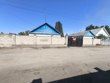 проджа дом буденавка: Үй, 5 кв. м, 4 бөлмө, Менчик ээси, Эски ремонт