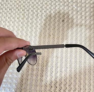 meta eynek: Cartier üslubunda gün eynəyi. Metal çərçivəli aviator formalı — 2