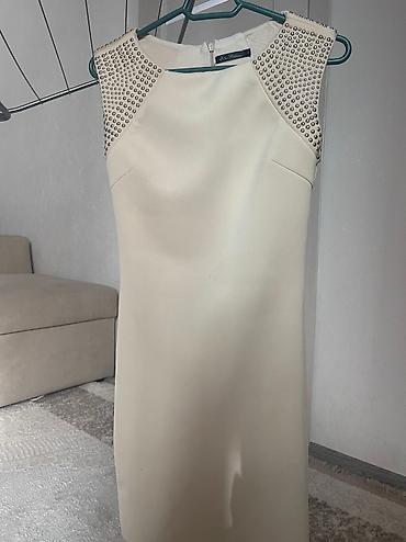 Другая женская одежда: Продаю вещи б/у. Размер одежды XS-S. Платья и желтая двойка по 700 — 10