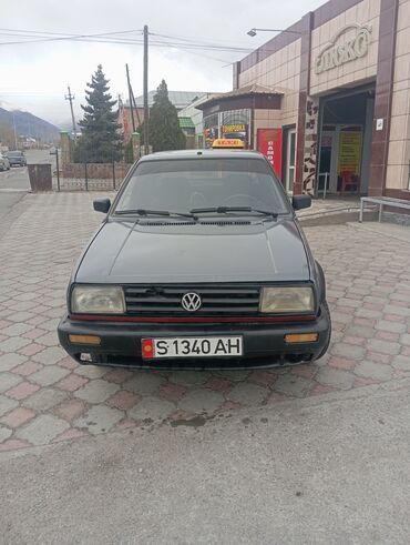 радуга цены: Volkswagen : 1990 г., 1.8 л, Механика, Бензин, Седан