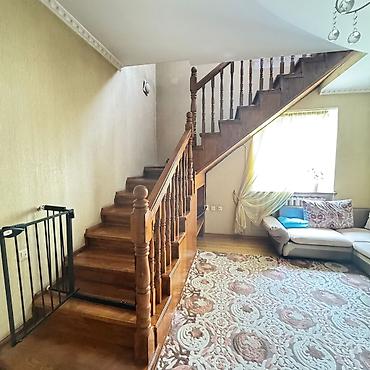 Долгосрочная аренда домов: 210 м², 6 комнат — 3