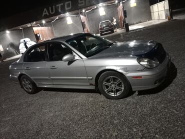автомобиль на расрочку: Hyundai Sonata: 2003 г., 2 л, Вариатор, Бензин, Седан