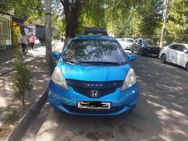 матор на гольф3: Honda Jazz: 2009 г., 1.3 л, Механика, Бензин, Седан