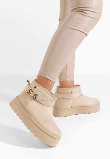 puma mayze cizme: Ugg mini čizme, bоја - Crna, 41