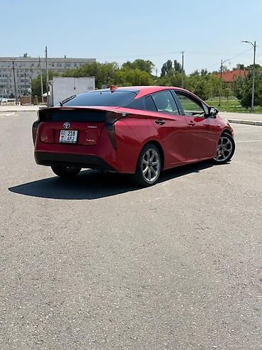 газ 4 поколения: Toyota Prius: 2016 г., 1.8 л, Вариатор, Гибрид, Хэтчбэк — 3