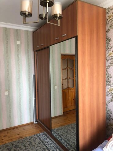 Asılqanlar: Kupe, 2 qapılı Düz dolab, Qarderob, paltar dolabı