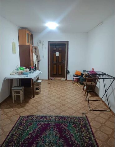 васток 5 квартира берилет: 1 бөлмө, 18 кв. м, Жатакана жана мейманкана түрүндө, 3 кабат, Евроремонт