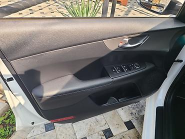 авто вит: Kia Cerato: 2021 г., 1.6 л, Автомат, Бензин, Седан — 9