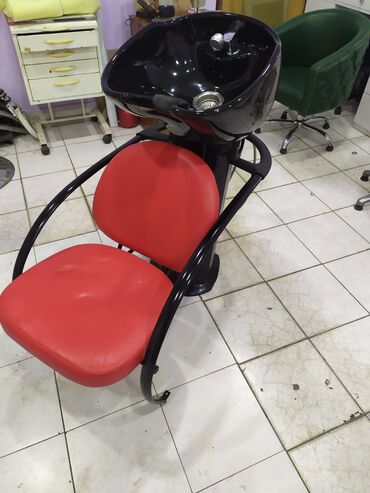 salon moykaları: Sac moykasi 220 m ela vezyetde qarasida var
 Sumqyait
