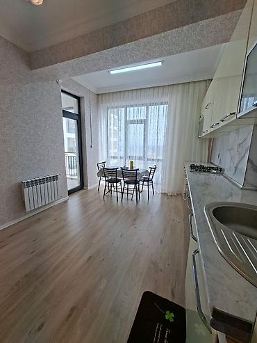 bine qes: 🏡 ƏMLAK MƏLUMATLARI 📍 Ünvan: Sumqayıt Bulvarı, Bəyaz MTK Yaşayış — 4