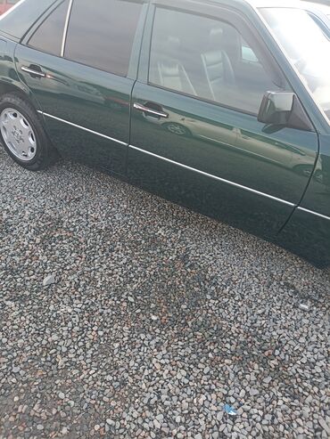 Mercedes-Benz: Mercedes-Benz W124: 1994 г., 2.2 л, Автомат, Бензин, Седан — 6