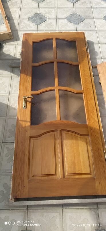Otaq qapıları: Taxta otaq qapısı – şüşəli model - Material: təbii ağac (şam tonunda) — 10
