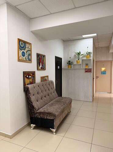 сарай на аренду: Сдаю Кабинет в салоне, 12 м², Для бровиста, Для визажиста, Для лешмейкера
