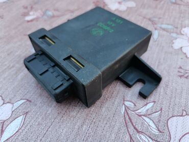 Auto delovi: Komutator Zastava,Yugo broj 2. Novo. Sest pinova. Cena 2000 dinara — 6