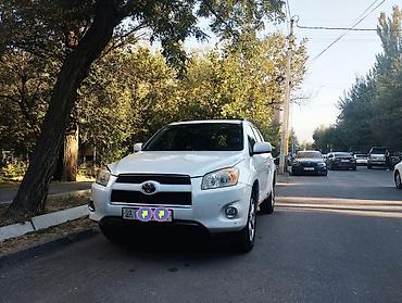 corolla 2016: Toyota RAV4: 2010 г., Бензин — 2