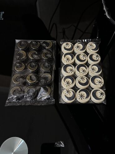 Nərdlər: Nerd daşları
Çeşid hal hazırda var
Çatdırılma var
Zakaz var — 15