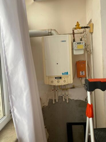 Uzunmüddətli kirayə mənzillər: Qara Qarayevdə metroya 5 dəgigəlik məsafədə Bolmartın yanıda 13 — 16