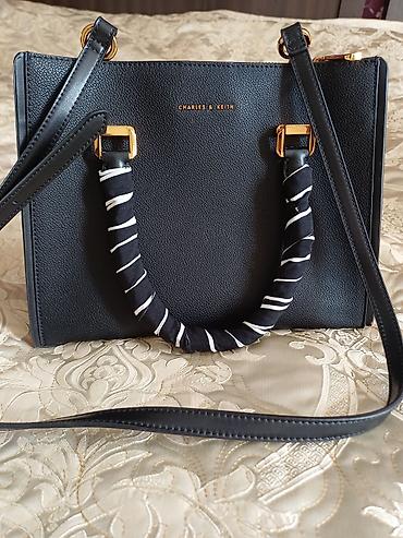 Çantalar: Əl çantası. Charles & Keith — 1