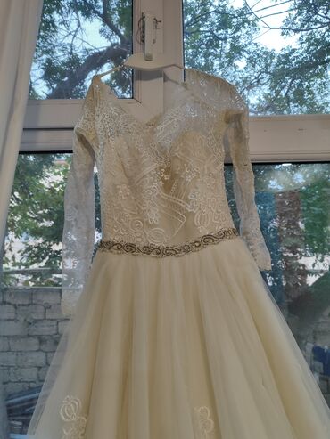 Toy paltarları: Gəlinlik – GƏLİNİM wedding boutique - Rəng: süd ağ/ivori - Model