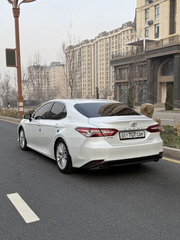 Toyota: Toyota Camry: 2018 г., 2.5 л, Автомат, Бензин, Седан — 4
