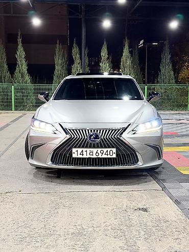 лексус es 2015: Lexus ES: 2022 г., Гибрид, Седан — 1