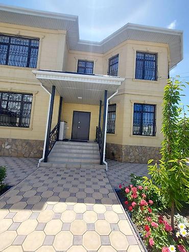 Продажа коттеджей и домов: Продается двухэтажный загородный дом с ухоженным двором и ландшафтным — 1